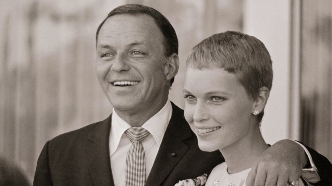 Frank_Sinatra_Mia_Farrow_ART