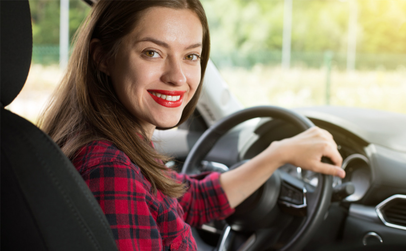 Αγορά μεταχειρισμένου χωρίς ρίσκο: Πώς το Cardom αλλάζει τα δεδομένα 