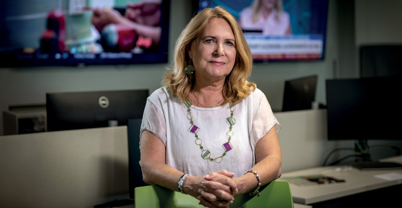 Julie Knipe Brown, η ρεπόρτερ που δεν φοβήθηκε τον Έπσταιν
