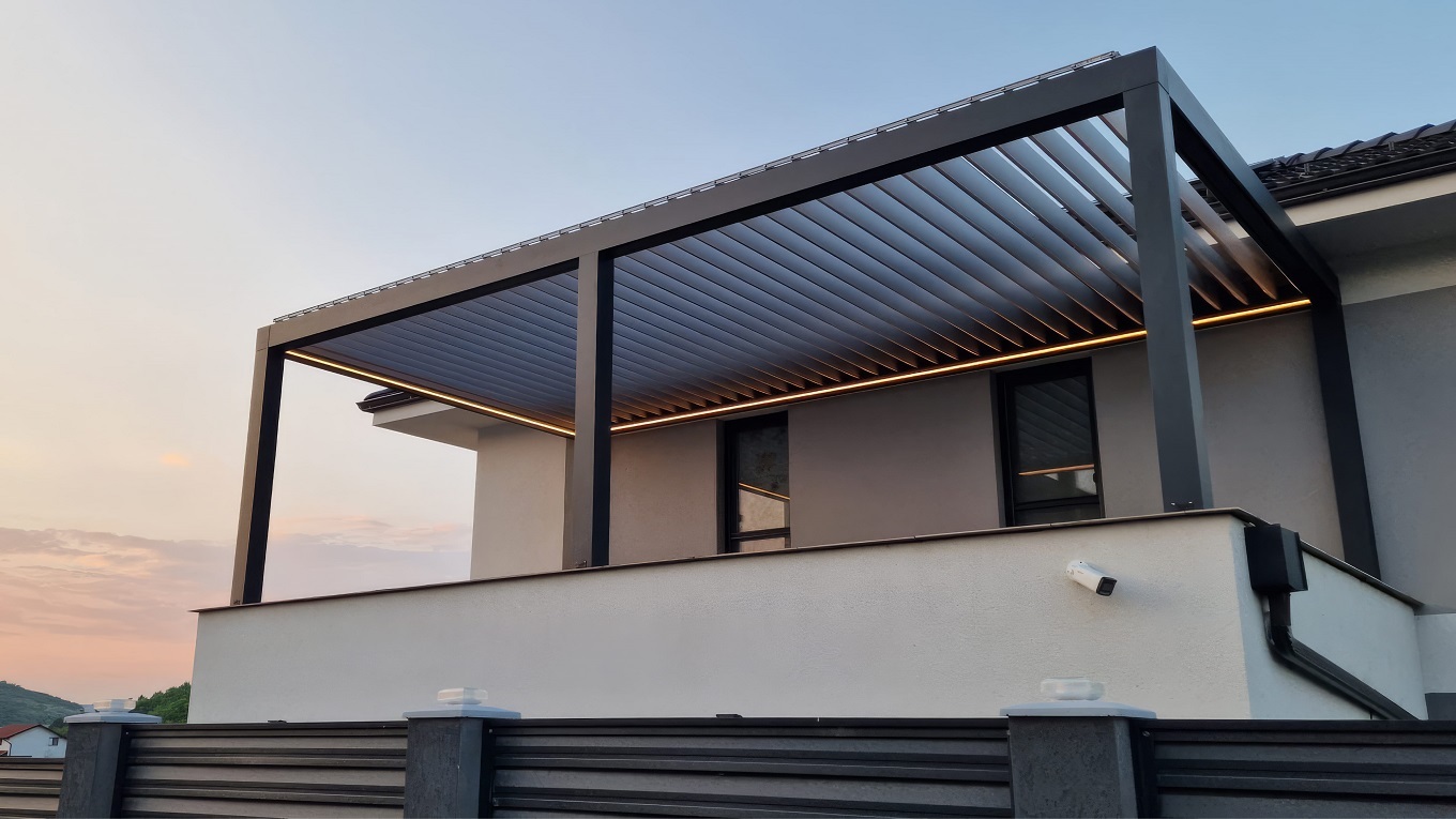 Design, φως και άνεση: Πώς τα νέα συστήματα σκίασης αναβαθμίζουν το outdoor living