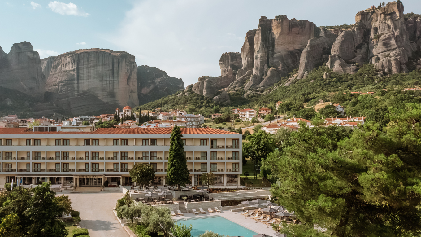 Φθινόπωρο στα Μετέωρα, με θέα στους επιβλητικούς βράχους