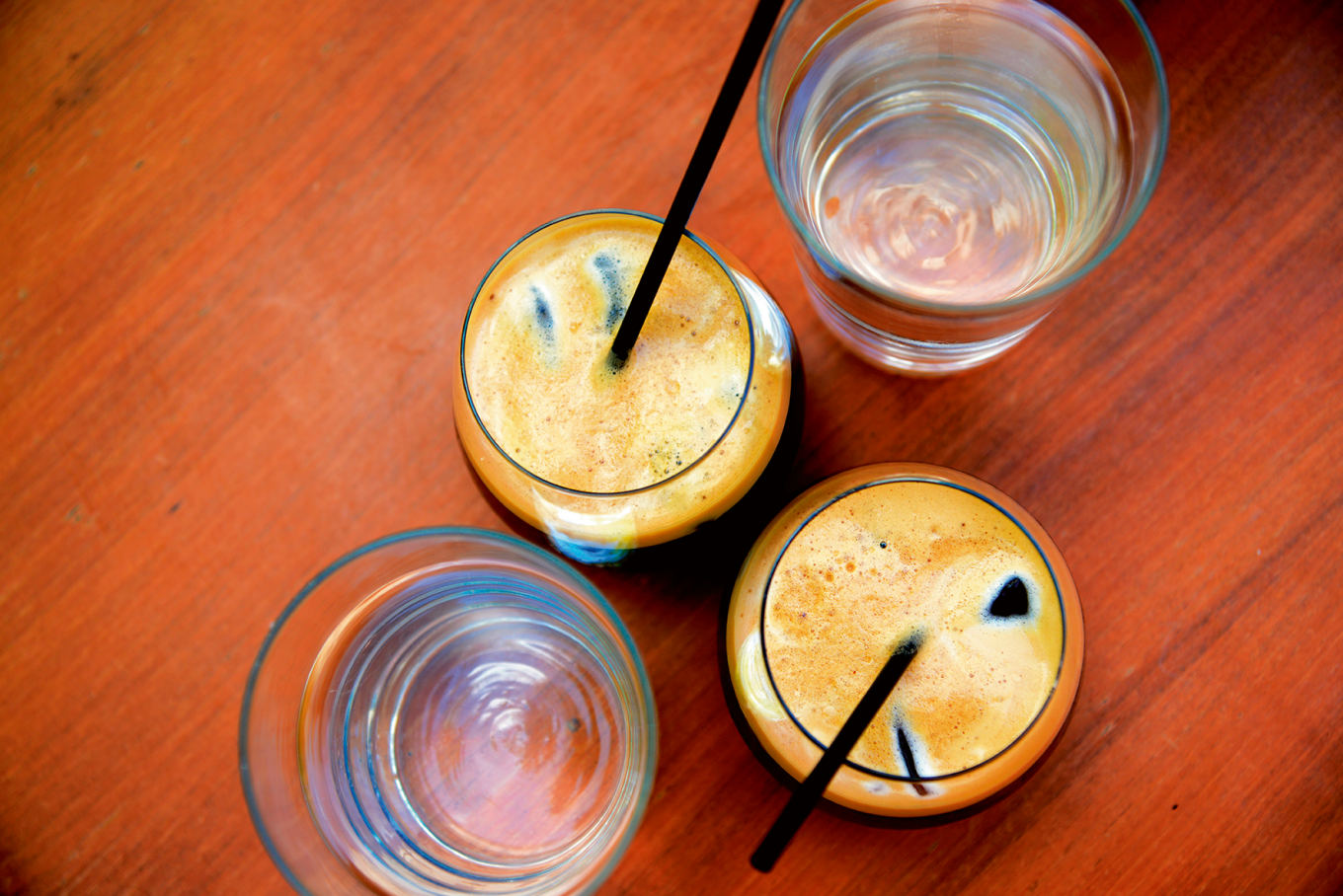 Freddo, ο διάδοχος του φραπέ: Ο καφετζής έγινε... baristas
