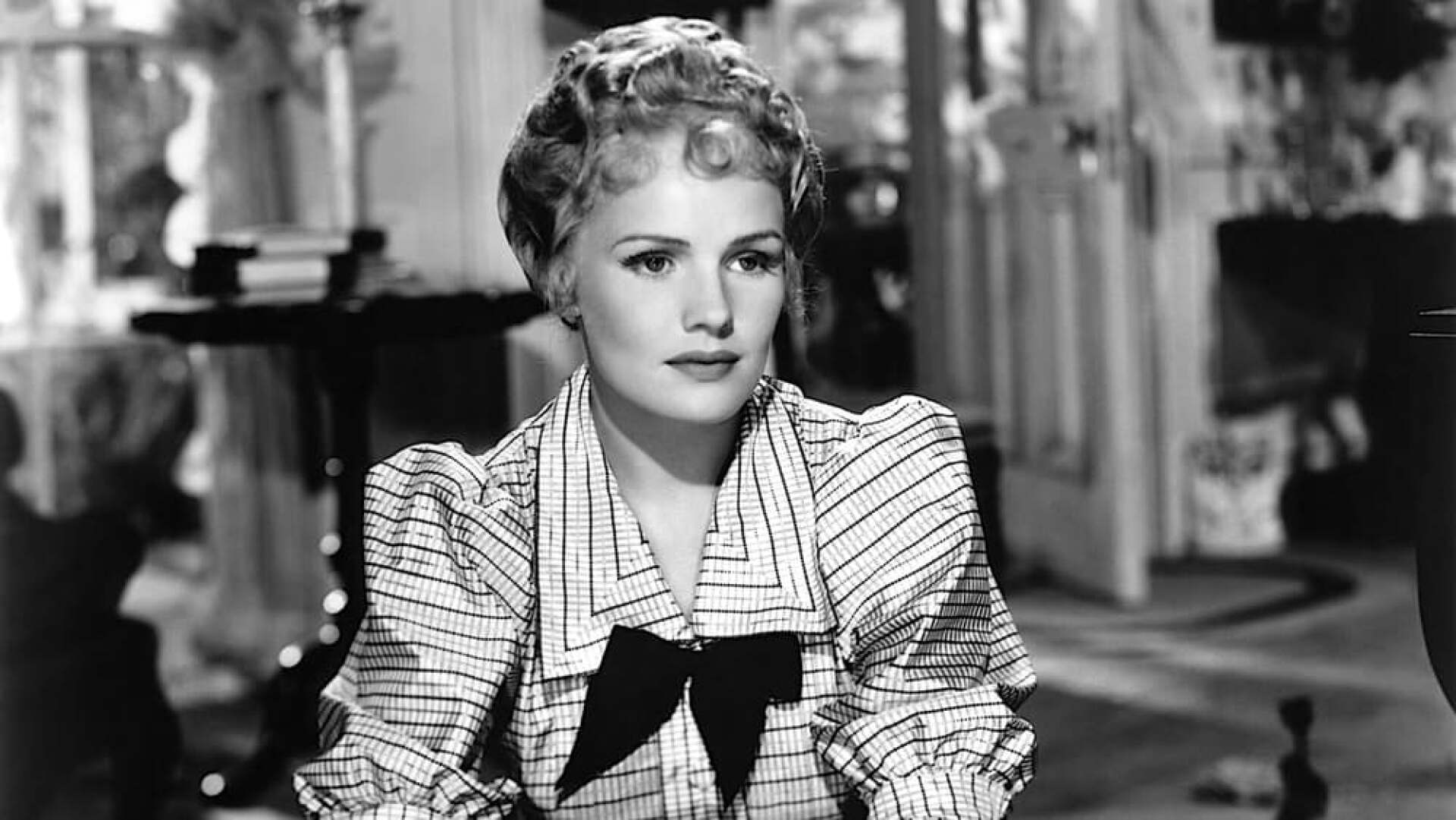 Φράνσις Φάρμερ: Η αντισυμβατική ξανθιά του Χόλιγουντ που υπέστη ηλεκτροσόκ