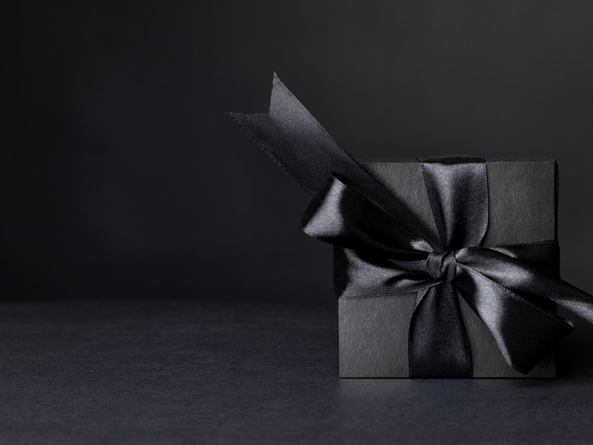 Αυτά είναι τα 5 κορυφαία e-shops μόδας στον κόσμο - Τα αξιολογούμε ένα προς ένα