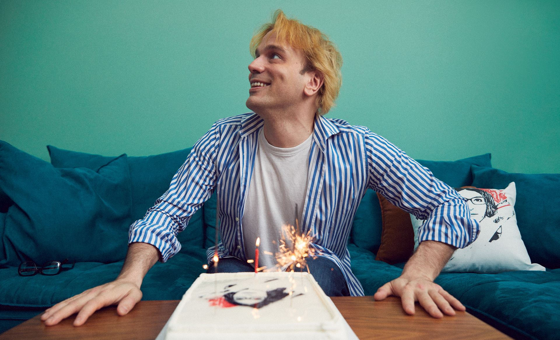 Μάνος Καρατζογιάννης: Ο «νέος» μύθος της Νάνας Μούσχουρη