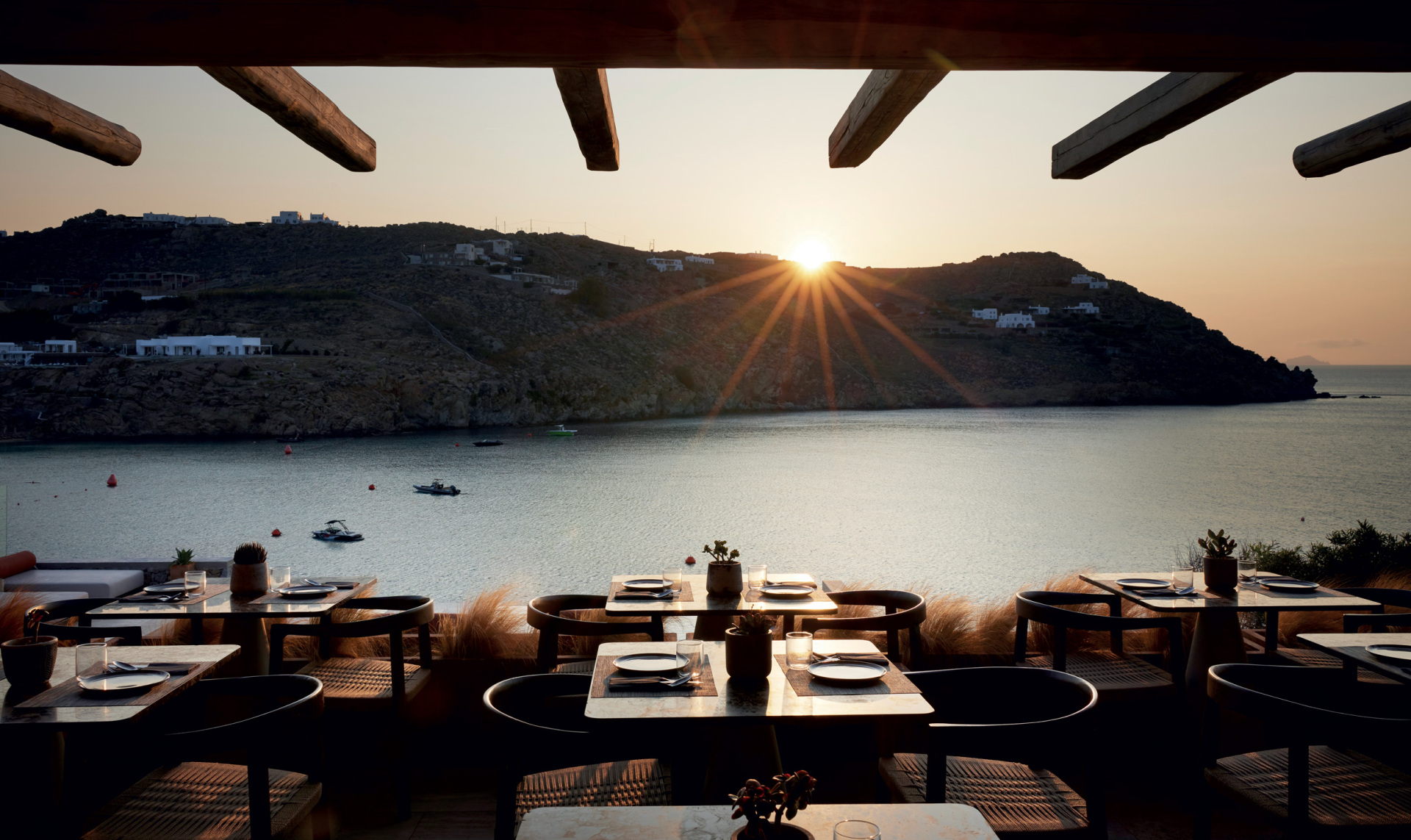 Βαγγέλης Πατεράκης: Τα resorts του παραδείσου στον φακό του 