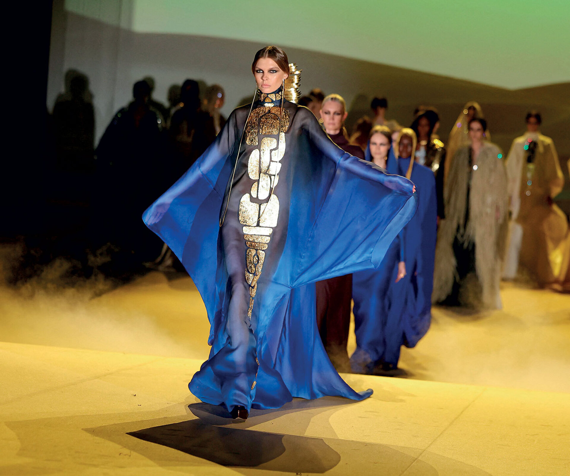 Paris Haute Couture 2024: Η extravaganza της μόδας