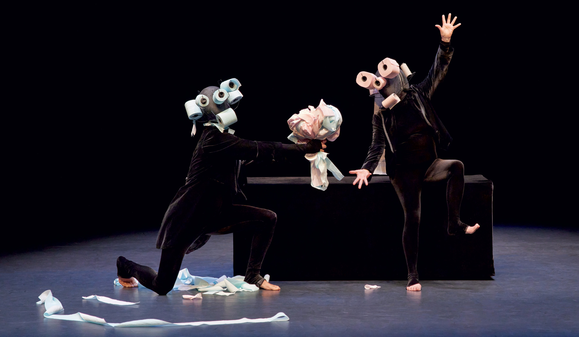 Mummenschanz: Για πρώτη φορά στην Αθήνα η περίφημη ελβετική ομάδα μιμικής 