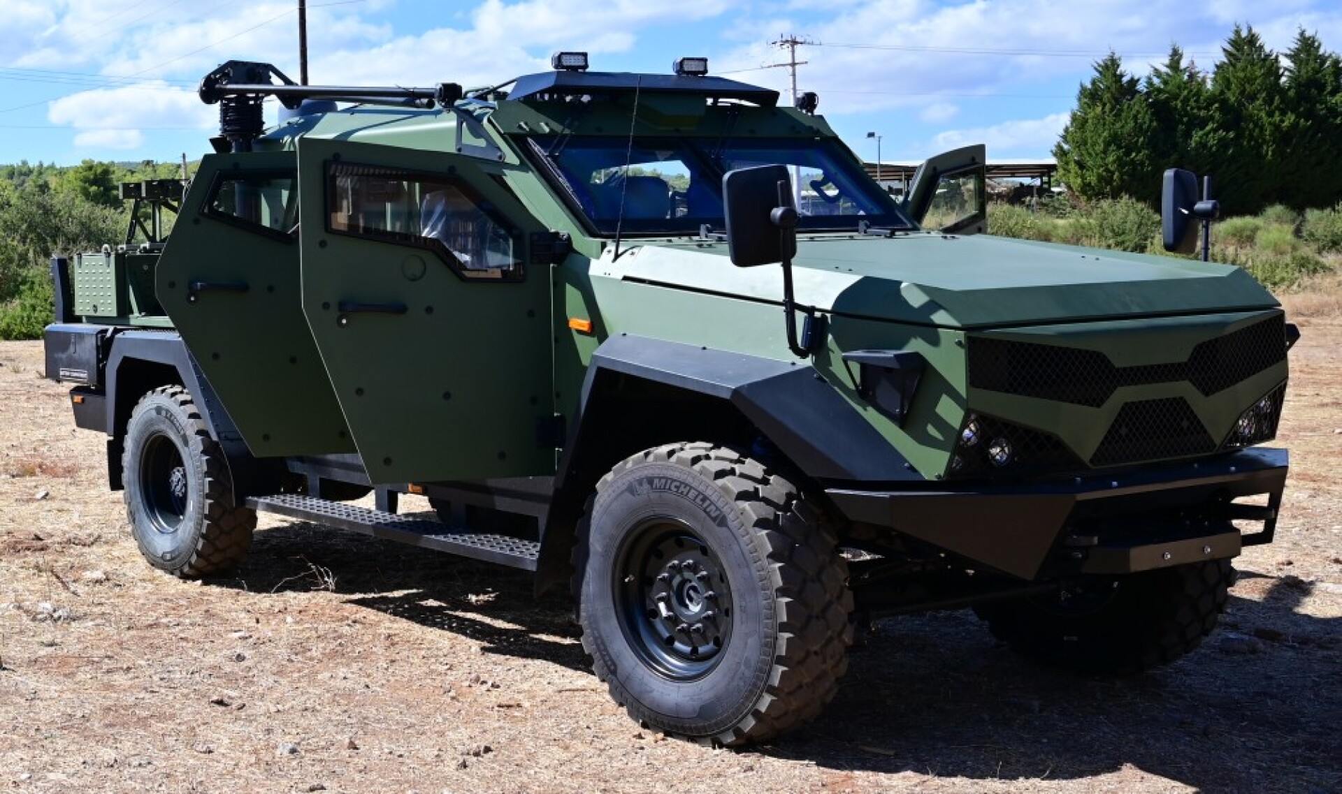 Το Μ1117, ο Κένταυρος, ο Υπερίων και η Ασπίδα του Αχιλλέα: Τα νέα οπλικά συστήματα που εντυπωσίασαν στην Θεσσαλονίκη Το Μ1117, ο  Κένταυρος, ο Υπερίων και η Ασπίδα του Αχιλλέα: Τα νέα οπλικά συστήματα που εντυπωσίασαν στην Θεσσαλονίκη