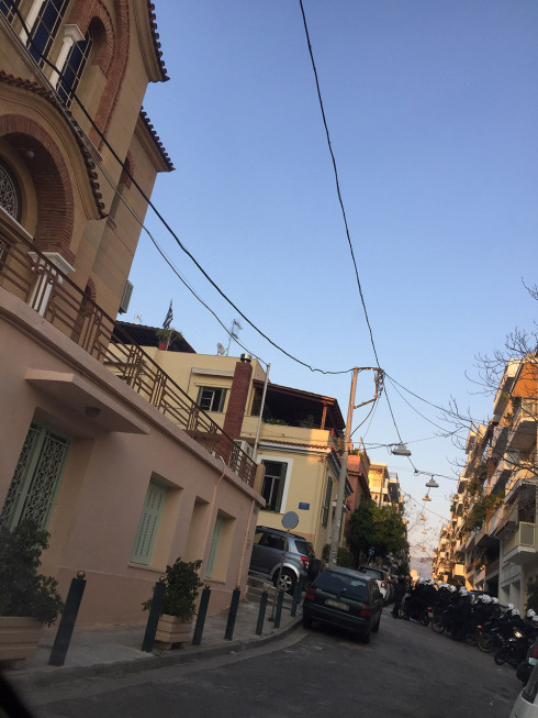 Κορωνοϊός – Κουκάκι: Η αστυνομία αναζητά τον ιερέα που κοινωνούσε πιστούς