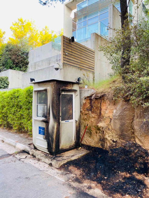 Μένιος Φουρθιώτης: Επίθεση με εμπρηστικούς μηχανισμούς στο σπίτι του 