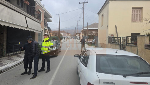 Διπλό έγκλημα στους Γόννους Λάρισας - Ταμπουρώθηκε με χειροβομβίδα στο ξυλουργείο του ο δράστης