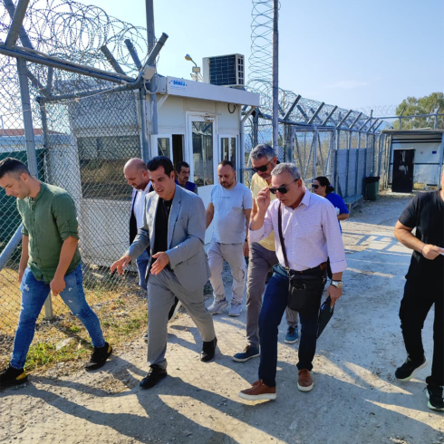 Στην Αμυγδαλέζα ο Πλεύρης: Φυλακή ή επιστροφή για όσους μπαίνουν παράνομα στη χώρα
