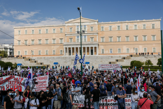 Απεργία 9 Απριλίου: Τι ισχύει για μετρό, λεωφορεία και τρόλεϊ - Δεμένα τα πλοία