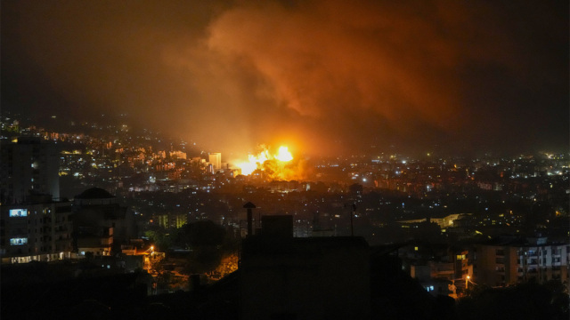 Το Ισραήλ βομβάρδισε εγκαταστάσεις με όπλα της Χεζμπολαχ στον Λίβανο παρά την εκεχειρία