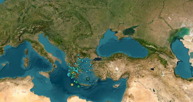 Μπαράζ σεισμών σε Σαντορίνη και Αμοργό τις τελευταίες ώρες - Τι συμβαίνει με το ηφαίστειο Σαντορίνης