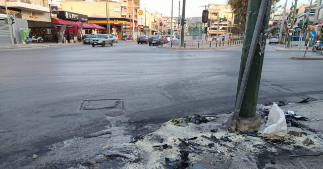 Τροχαίο στη λεωφόρο Θηβών στο Περιστέρι - Νεκρός οδηγός ταξί και τρεις τραυματίες