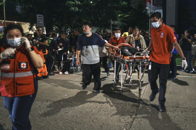 Τουλάχιστον 69 οι νεκροί από τον σεισμό των 6,9 Ρίχτερ στις Φιλιππίνες