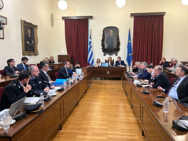 &Kappa;&epsilon;&phi;&alpha;&lambda;&omicron;&gamma;&iota;ά&nu;&nu;&eta;&sigmaf;: &Eta; &Epsilon;&lambda;&lambda;ά&delta;&alpha; &kappa;&alpha;&tau;έ&gamma;&rho;&alpha;&psi;&epsilon; 14% &lambda;&iota;&gamma;ό&tau;&epsilon;&rho;&epsilon;&sigmaf; &pi;&upsilon;&rho;&kappa;&alpha;&gamma;&iota;έ&sigmaf; &kappa;&alpha;&iota; 5% &mu;&iota;&kappa;&rho;ό&tau;&epsilon;&rho;&eta; &kappa;&alpha;&mu;έ&nu;&eta; έ&kappa;&tau;&alpha;&sigma;&eta; &sigma;&epsilon; &sigma;&chi;έ&sigma;&eta; &mu;&epsilon; &tau;&omicron;&nu; &mu;έ&sigma;&omicron; ό&rho;&omicron; &tau;&eta;&sigmaf; &epsilon;&iota;&kappa;&omicron;&sigma;&alpha;&epsilon;&tau;ί&alpha;&sigmaf;