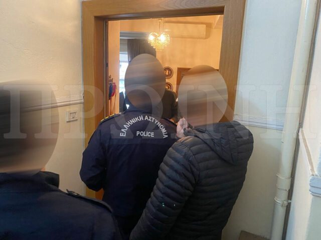 &Kappa;&alpha;&beta;ά&lambda;&alpha;: 75&chi;&rho;&omicron;&nu;&omicron;&sigmaf; &beta;&rho;έ&theta;&eta;&kappa;&epsilon; &nu;&epsilon;&kappa;&rho;ό&sigmaf; &sigma;&tau;&omicron; &sigma;&pi;ί&tau;&iota; &tau;&omicron;&upsilon; &mu;&epsilon;&tau;ά &alpha;&pi;ό &tau;&rho;&alpha;&upsilon;&mu;&alpha;&tau;&iota;&sigma;&mu;ό &sigma;&tau;&omicron; &kappa;&epsilon;&phi;ά&lambda;&iota;