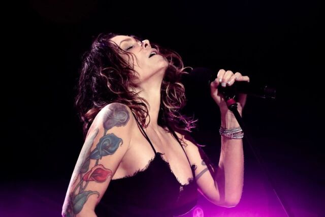 Beth Hart στο protothema: Στην Ελλάδα νιώθω πως μπορώ να είμαι ο εαυτός μου