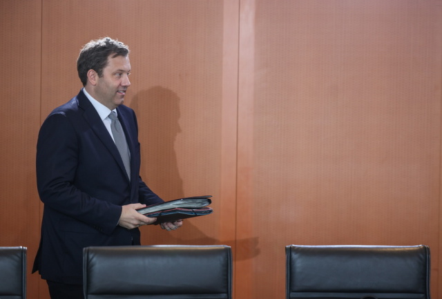 Γερμανός ΥΠΟΙΚ σε Τραμπ: Τερματίστε τον ανεύθυνο πόλεμο με το Ιράν | Επικαιρότητα στο PlusTV.gr