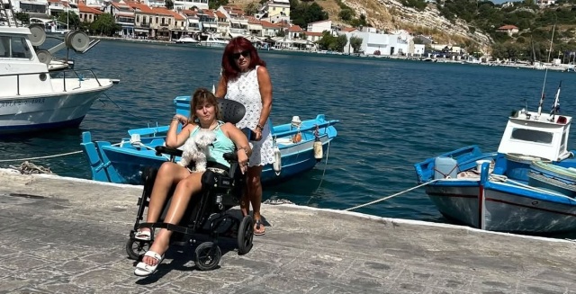 «Η δική σου ανηφόρα βγήκε πολύ απότομη»: Συγκινεί η μητέρα της Μυρτώς από την Πάρο για την ονομαστική της εορτή