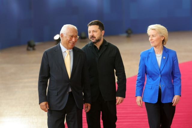 Μήνυμα στήριξης της ΕΕ στην Ουκρανία: Δεν θα άρουμε τις κυρώσεις στη Ρωσία αν δεν σταματήσει τον πόλεμο