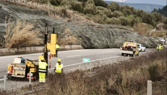 &Kappa;&lambda;&epsilon;&iota;&sigma;&tau;ό &gamma;&iota;&alpha; &tau;&rho;&epsilon;&iota;&sigmaf; &mu;ή&nu;&epsilon;&sigmaf; &tau;&omicron; &rho;&epsilon;ύ&mu;&alpha; &tau;&eta;&sigmaf; &Iota;ό&nu;&iota;&alpha;&sigmaf; &Omicron;&delta;&omicron;ύ &pi;&rho;&omicron;&sigmaf; &Alpha;&nu;&tau;ί&rho;&rho;&iota;&omicron; &mu;&epsilon;&tau;ά &tau;&eta;&nu; &kappa;&alpha;&tau;&omicron;&lambda;ί&sigma;&theta;&eta;&sigma;&eta;, &delta;&iota;&alpha;&mu;&alpha;&rho;&tau;&upsilon;&rho;ί&alpha; &gamma;&iota;&alpha; &tau;&alpha; &delta;&iota;ό&delta;&iota;&alpha;