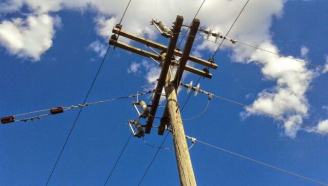 Διακοπή κυκλοφορίας στο Χαϊδάρι λόγω πτώσης εναερίων καλωδίων του ΔΕΔΔΗΕ