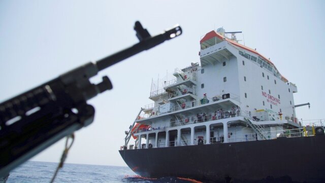 &Eta; &pi;&rho;ό&tau;&alpha;&sigma;&eta; &Tau;&rho;&alpha;&mu;&pi; &gamma;&iota;&alpha; &nu;&alpha;&upsilon;&tau;&iota;&kappa;ή &sigma;&upsilon;&nu;&omicron;&delta;&epsilon;ί&alpha; &kappa;&alpha;&iota; &alpha;&mu;&epsilon;&rho;&iota;&kappa;&alpha;&nu;&iota;&kappa;ή &alpha;&sigma;&phi;ά&lambda;&iota;&sigma;&eta; &gamma;&iota;&alpha; &kappa;ί&nu;&delta;&upsilon;&nu;&omicron; &pi;&omicron;&lambda;έ&mu;&omicron;&upsilon; &pi;&rho;&omicron;&kappa;&alpha;&lambda;&omicron;ύ&nu; &sigma;&kappa;&epsilon;&pi;&tau;&iota;&kappa;&iota;&sigma;&mu;ό &sigma;&tau;&eta; &nu;&alpha;&upsilon;&tau;&iota;&lambda;ί&alpha;