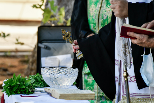 Σχολική άδεια και για τον αγιασμό - Τα δικαιώματα των εργαζόμενων γονέων