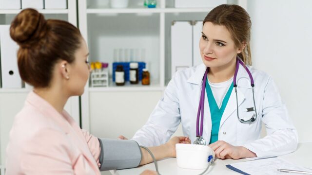 Η εμμηνόπαυση πριν τα 40 αυξάνει τον κίνδυνο υπέρτασης | Επικαιρότητα στο PlusTV.gr