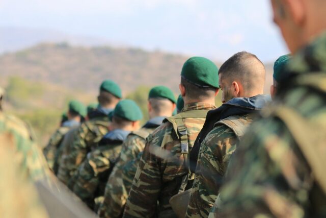 Aυξήσεις στις Ένοπλες Δυνάμεις: Πόσα θα παίρνουν οι οπλίτες θητείας - Δείτε τους δικαιούχους και τα ποσά