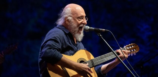 Από το Ζεϊμπέκικο έως το Ας Κρατήσουν οι Χοροί - Τα μουσικά «διαμάντια» του Διονύση Σαββόπουλου