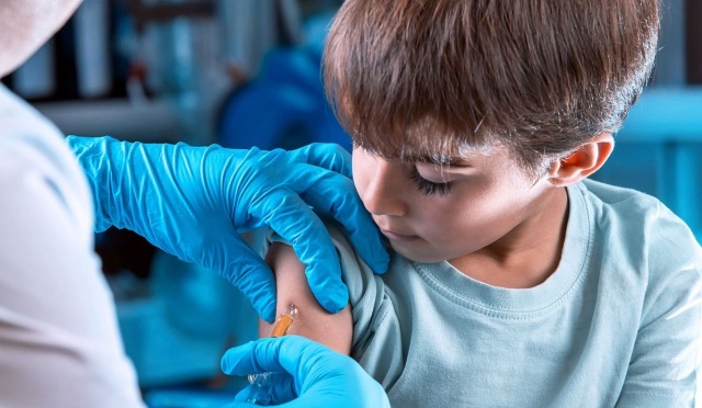 &laquo;&Psi;&alpha;&lambda;ί&delta;&iota;&raquo; &sigma;&tau;&iota;&sigmaf; &pi;&alpha;&iota;&delta;&iota;&kappa;έ&sigmaf; &sigma;&upsilon;&sigma;&tau;ά&sigma;&epsilon;&iota;&sigmaf; &epsilon;&mu;&beta;&omicron;&lambda;&iota;&alpha;&sigma;&mu;&omicron;ύ &sigma;&tau;&iota;&sigmaf; &Eta;&Pi;&Alpha;: &Pi;&epsilon;&rho;&iota;&omicron;&rho;&iota;&sigma;&mu;&omicron;ί &gamma;&iota;&alpha; RSV, &eta;&pi;&alpha;&tau;ί&tau;&iota;&delta;&epsilon;&sigmaf;, &mu;&epsilon; &sigma;&upsilon;&mu;&beta;&omicron;&upsilon;&lambda;ή &gamma;&iota;&alpha;&tau;&rho;&omicron;ύ &gamma;&rho;ί&pi;&eta; &kappa;&alpha;&iota; COVID-19