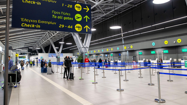 Θεσσαλονίκη: Αναγκαστική προσγείωση στο αεροδρόμιο «Μακεδονία» - 38χρονος επιτέθηκε λεκτικά στο πλήρωμα