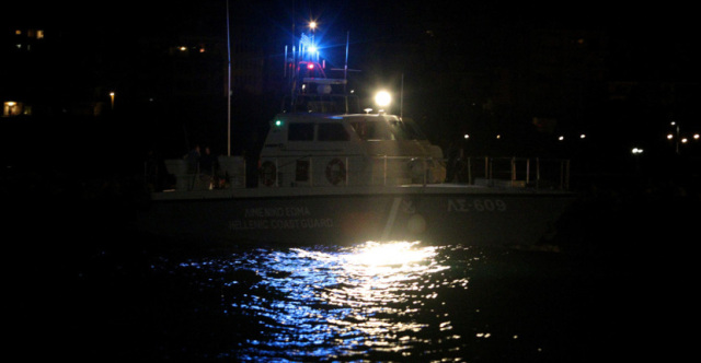 Εντοπίστηκε λέμβος με περίπου 35 μετανάστες νότια της Γαύδου, επιχείρηση διάσωσης από τη Frontex