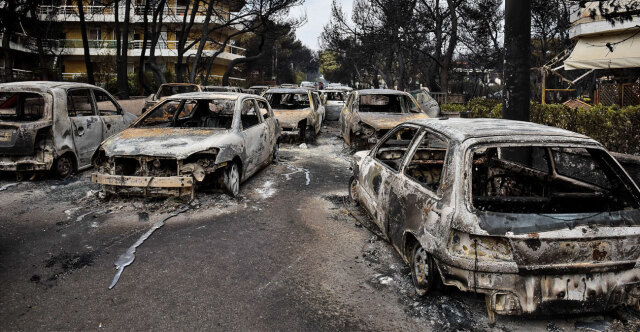 Μάτι, οχτώ χρόνια μετά: Μνήμη, δικαιοσύνη και νέα νομικά μέτωπα για τους συγγενείς | Επικαιρότητα στο PlusTV.gr