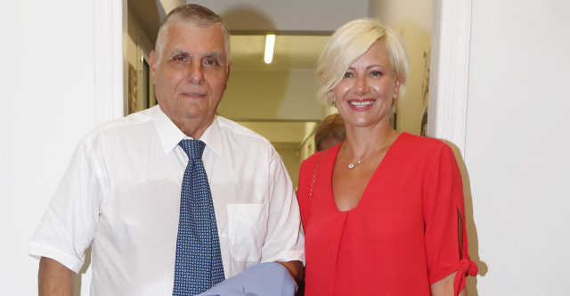 &Pi;&alpha;ύ&theta;&eta;&kappa;&epsilon; &omicron;&rho;&iota;&sigma;&tau;&iota;&kappa;ά &omicron; &Epsilon;&lambda;&beta;&epsilon;&tau;ό&sigmaf; &sigma;&upsilon;&nu;&epsilon;&kappa;&tau;&epsilon;&lambda;&epsilon;&sigma;&tau;ή&sigmaf; &tau;&eta;&sigmaf; &kappa;&lambda;&eta;&rho;&omicron;&nu;&omicron;&mu;&iota;ά&sigmaf; &Tau;&rho;ά&gamma;&kappa;&alpha;, &alpha;&nu;&omicron;ί&gamma;&omicron;&upsilon;&nu; &lambda;&omicron;&gamma;&alpha;&rho;&iota;&alpha;&sigma;&mu;&omicron;ί &kappa;&alpha;&iota; &theta;&upsilon;&rho;ί&delta;&epsilon;&sigmaf; &sigma;&epsilon; &Mu;&omicron;&nu;&alpha;&kappa;ό &kappa;&alpha;&iota; &Eta;&Pi;&Alpha;