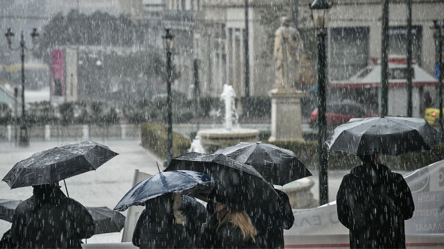 Καιρός: Καταιγίδες, ισχυροί άνεμοι και χαλάζι από την Πέμπτη - Για αυξημένο κίνδυνο πλημμυρών προειδοποιούν οι μετεωρολόγοι