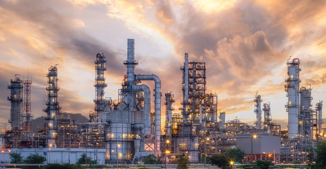 Τράπεζες και διυλιστήρια της Κίνας και της Ινδίας τείνουν να συμμορφωθούν με τις κυρώσεις των ΗΠΑ στη Ρωσία