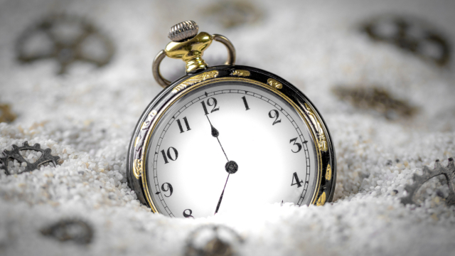 Αλλαγή ώρας 2025: Πότε θα γυρίσουμε τα ρολόγια μας μια ώρα πίσω