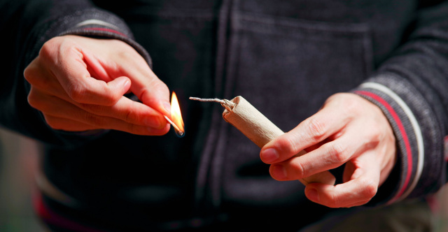 &Sigma;&omicron;&beta;&alpha;&rho;ό&sigmaf; &tau;&rho;&alpha;&upsilon;&mu;&alpha;&tau;&iota;&sigma;&mu;ό&sigmaf; 17&chi;&rho;&omicron;&nu;&omicron;&upsilon; &alpha;&pi;ό έ&kappa;&rho;&eta;&xi;&eta; &kappa;&rho;&omicron;&tau;ί&delta;&alpha;&sigmaf; &sigma;&tau;&eta;&nu; &Pi;&tau;&omicron;&lambda;&epsilon;&mu;&alpha;ΐ&delta;&alpha;, &kappa;ί&nu;&delta;&upsilon;&nu;&omicron;&sigmaf; &alpha;&kappa;&rho;&omega;&tau;&eta;&rho;&iota;&alpha;&sigma;&mu;&omicron;ύ &delta;&alpha;&chi;&tau;ύ&lambda;&omega;&nu;