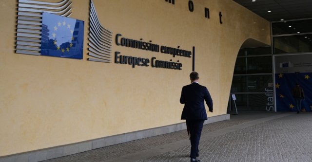 Κομισιόν: Η αποχώρηση των ρωσικών δυνάμεων από την Ουκρανία αποτελεί προϋπόθεση για την άρση των ευρωπαϊκών κυρώσεων