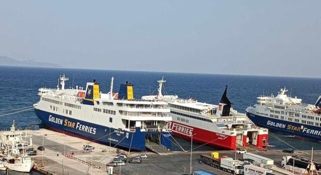 Άνοιξε το λιμάνι της Ραφήνας