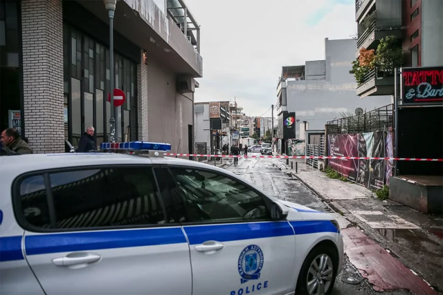 Διασωληνωμένος ο ένας εκ των τριών Κρητικών που τραυματίστηκαν στο Γκάζι - Δείτε τη στιγμή των πυροβολισμών