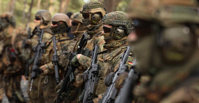 H ΓΕΡΜΑΝΙΑ ΑΠΟΣΥΡΕΙ ΣΤΡΑΤΙΩΤΕΣ ΤΗΣ ΑΠΟ ΤΟ ΙΡΑΚ, ΑΠΟΜΑΚΡΥΝΟΝΤΑΙ ΟΙ ΥΠΑΛΛΗΛΟΙ ΤΗΣ ΓΕΡΜΑΝΙΚΗΣ ΠΡΕΣΒΕΙΑΣ ΣΤΗ ΒΑΓΔΑΤΗ