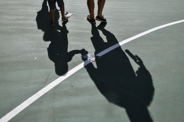 Πετρούπολη: Συνελήφθη 16χρονος που πήγε σχολείο με... μπαλτά