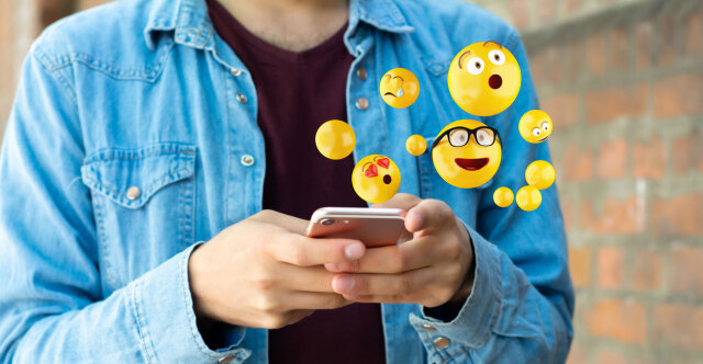 &Eta; &laquo;&mu;&alpha;&gamma;&iota;&kappa;ή&raquo; &delta;ύ&nu;&alpha;&mu;&eta; &tau;&omega;&nu; memes &kappa;&alpha;&iota; emojis - &Pi;ώ&sigmaf; &omega;&phi;&epsilon;&lambda;&epsilon;ί &tau;&eta;&nu; &upsilon;&gamma;&epsilon;ί&alpha; &mu;&alpha;&sigmaf; &tau;&omicron; &nu;&alpha; &sigma;&tau;έ&lambda;&nu;&omicron;&upsilon;&mu;&epsilon; &mu;&eta;&nu;ύ&mu;&alpha;&tau;&alpha; &sigma;&epsilon; &phi;ί&lambda;&omicron;&upsilon;&sigmaf;